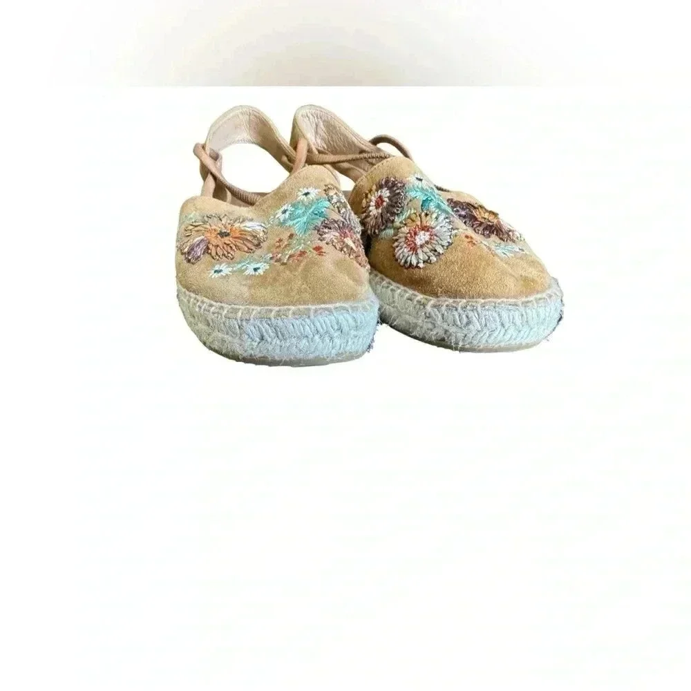 Kanna Women's Slip-On Embroidered 